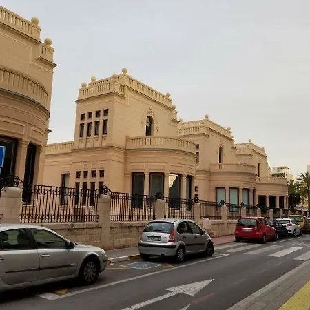 公寓 Calle Arquitecto Vidal 阿利坎特