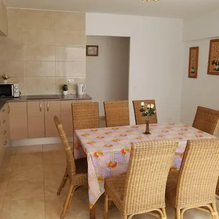 Calle Arquitecto Vidal * Alicante